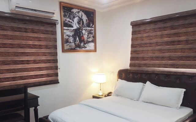 Smile-T Continental Hotel