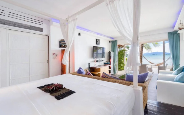 3 Bedroom Beach Front Villa Bangrak