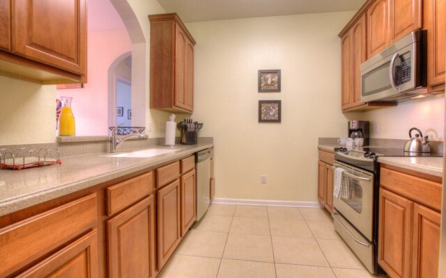 Spacious Vista Cay Condo, Close to Conv. Center