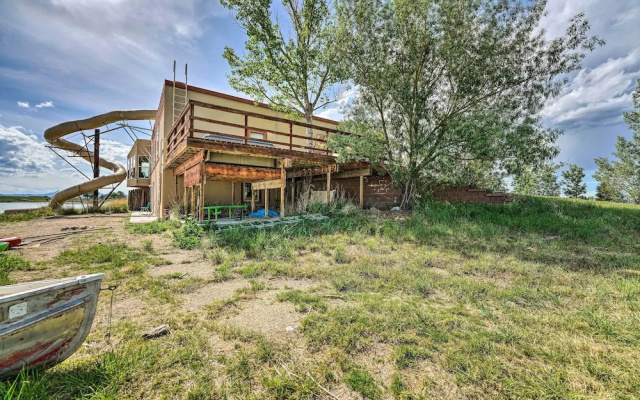 Lakefront Country Home w/ Waterslide & Trampoline!