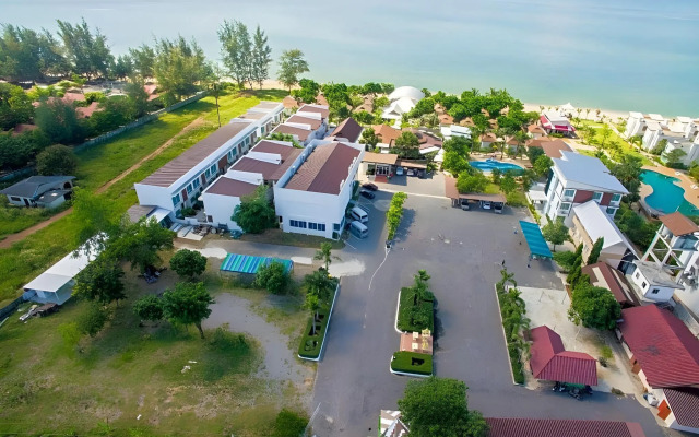 Rattana Pura Beach Resort