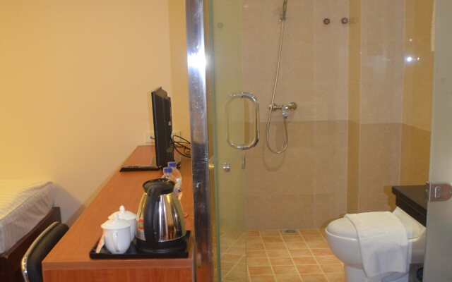 Good Luck Hotel