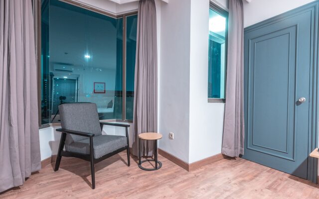 Super OYO Townhouse 2 Hotel Gunung Sahari