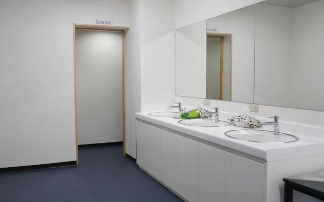 Guesthouse Sumiyoshi – Bathroom – Osaka