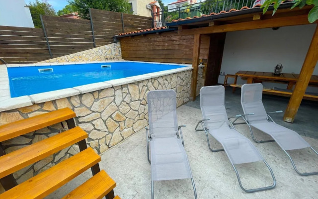 Apartment in Dramalj Near Beach & Pool