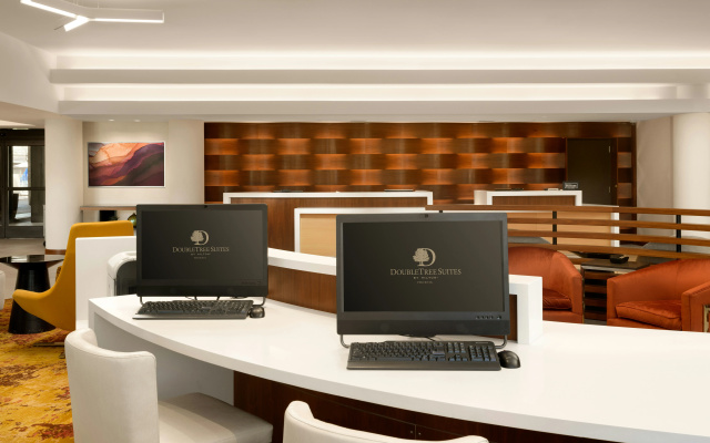 DoubleTree Suites by Hilton Phoenix
