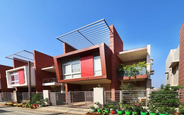 OYO 27826 Home Graceful Stay Near Airport