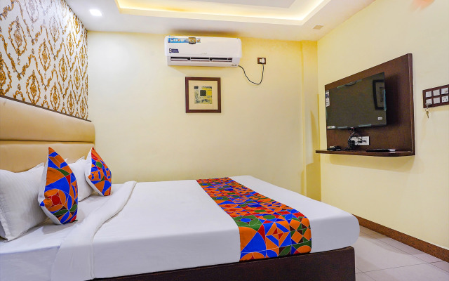 Fabhotel The Shan Palace
