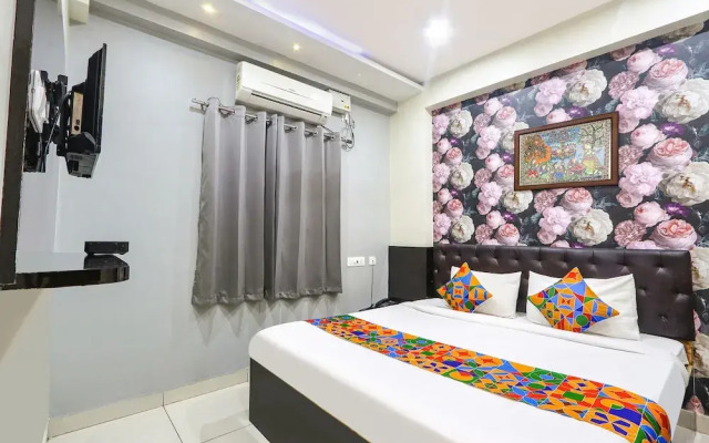 OYO Townhouse 1019 Galaxy Suites