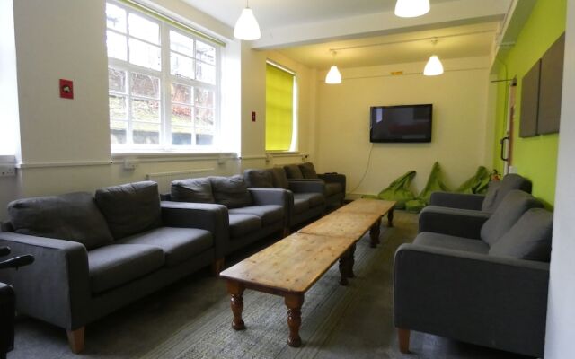 Bowden Court - Hostel