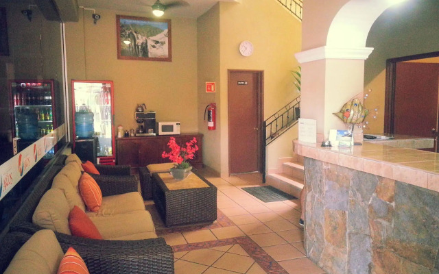 Hotel & Plaza Los Arcos