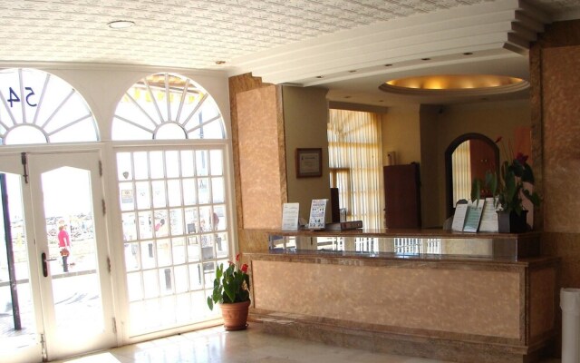 Apartment With one Bedroom in Fuengirola, With Wonderful sea View, Pool Access, Balcony - 10 m From the Beach