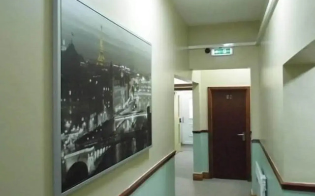 Hayat Hotel