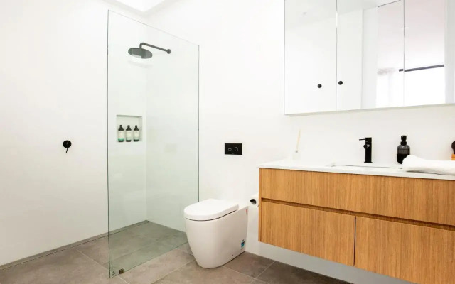 Banksia I Absolute Beachfront