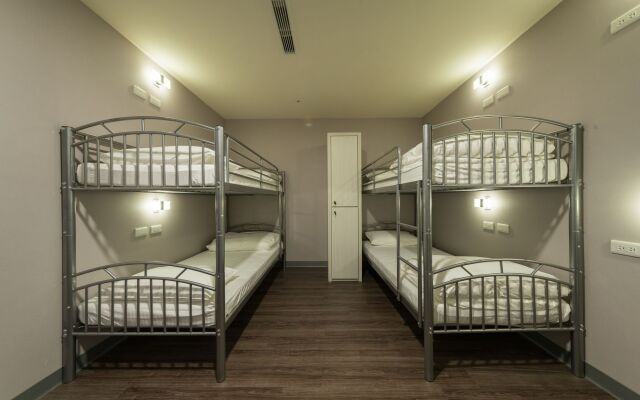 Skyone Hotel