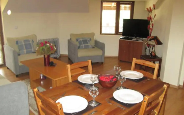 Alex 2 Alexander Services Apartments