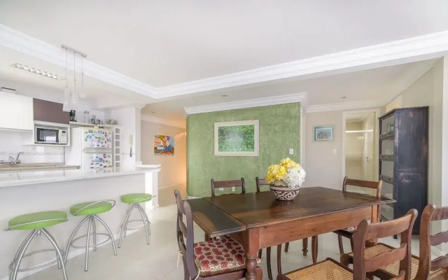 2BR Seafront apt W/garage in BC Nvi501