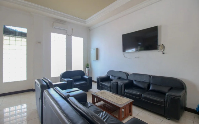 Airy Bandara Tjilik Riwut Nyai Undang 4 Palangkaraya