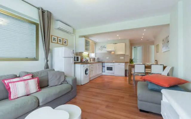 One Bedroom Palm Beach