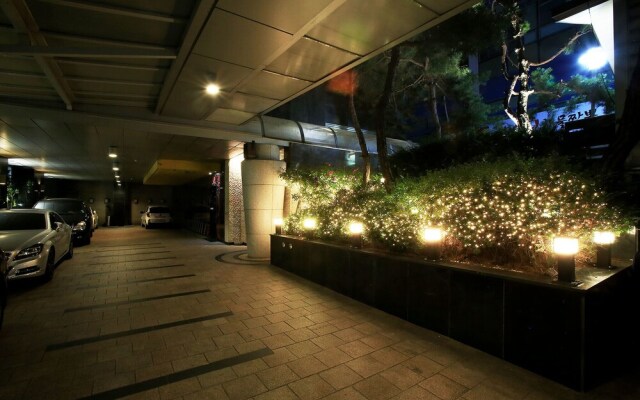 Suyu Solid Hotel
