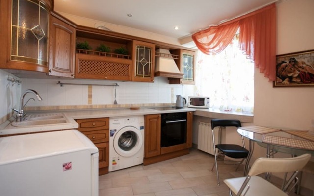 Апартаменты ИннХоум - Площадь Революции