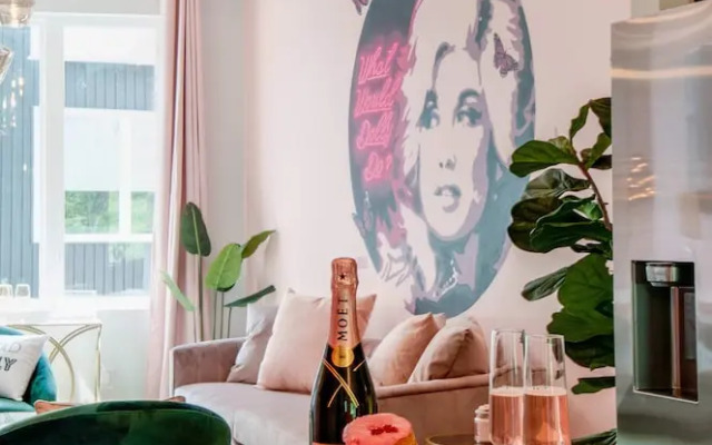 Going Fast Dollys Dream 12 Beds