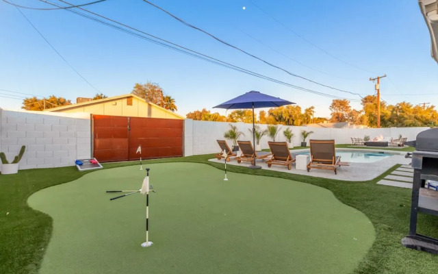 The Melrose ASU Pool Workspace Firepit