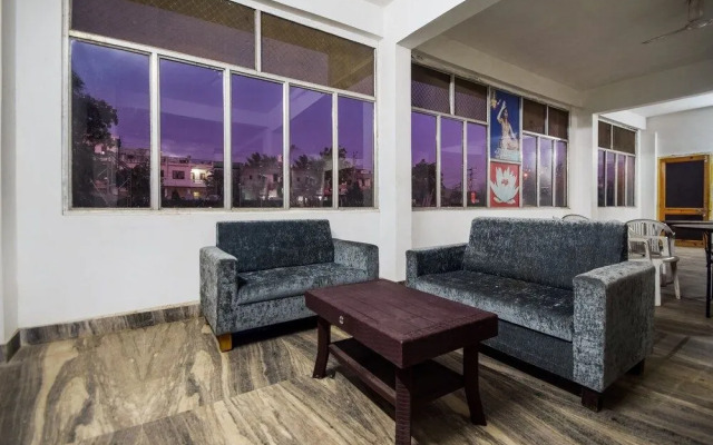 OYO 26659 Hotel Parmanand Garden