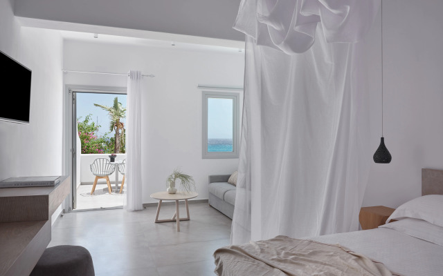 Myconian Sunrise Relais & Chateaux Hotel