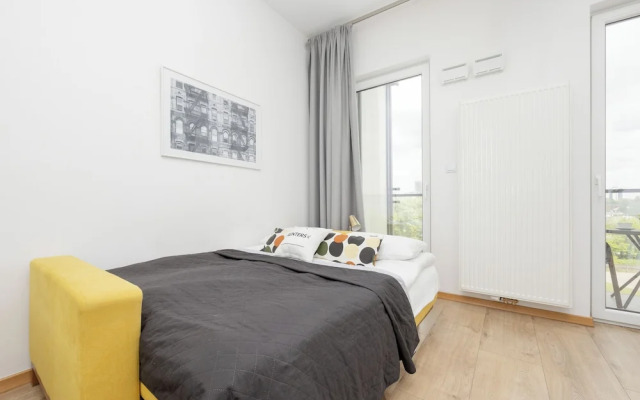 Studio With Parking in Wola by Renters