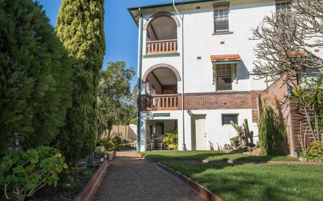 Cumquat House