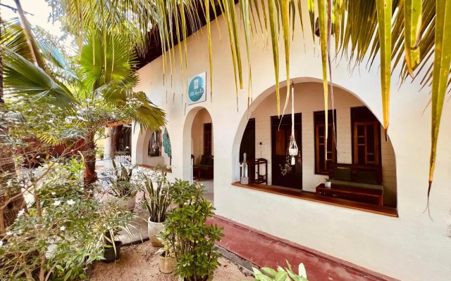 Little Lagoon Hostel