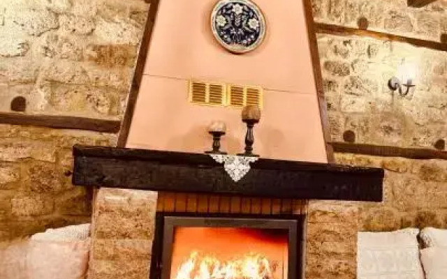 Varosi Guesthouse