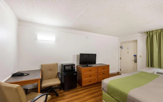 Motel 6 Knoxville, TN