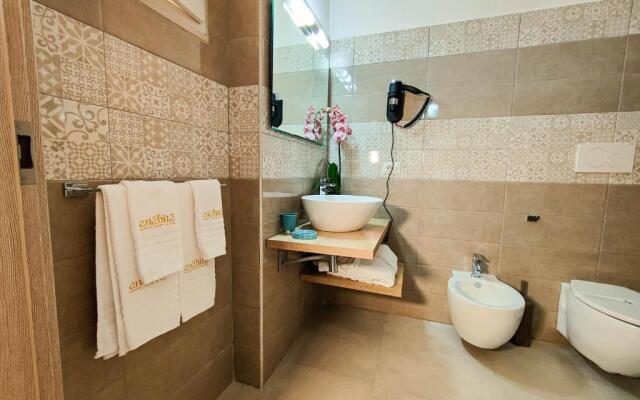 Anahita Luxury Suite & Spa