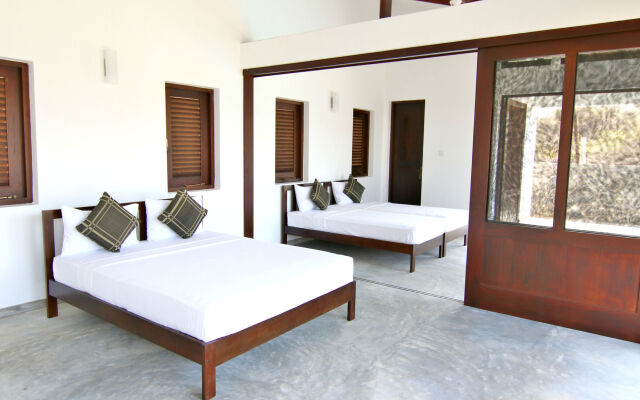 Kirinda Lodge by Ceilao Villas