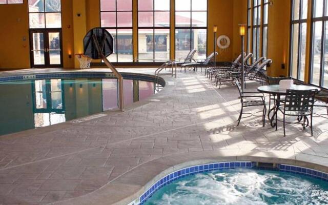 Holiday Inn Pewaukee - Milwaukee West by IHG