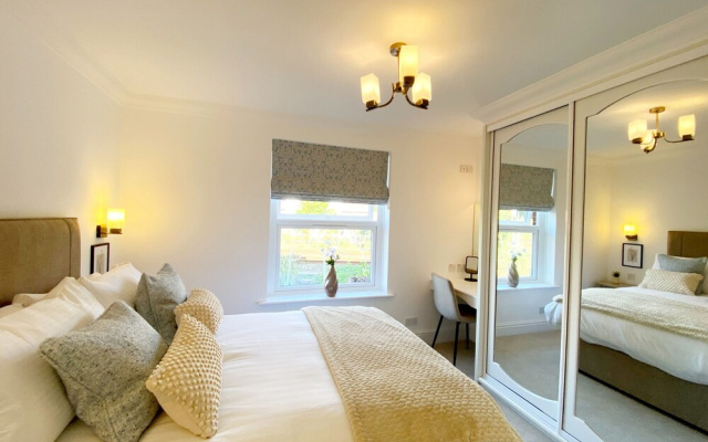 The Degas Sea View Suite
