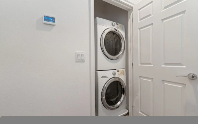 Peaceful 3BR Oasis Private Pool