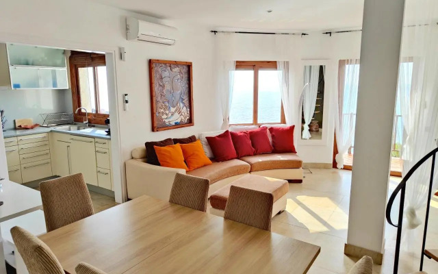 Sitges Balcony Pool & Seaside Apartment