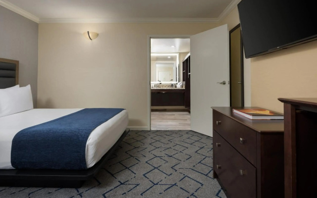 Scottsdale Plaza Resort