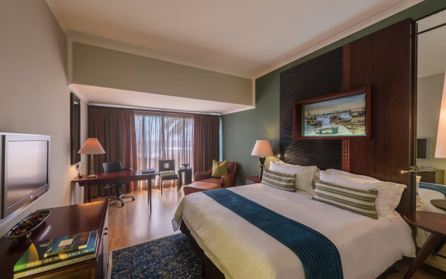 Sea Cliff Hotel