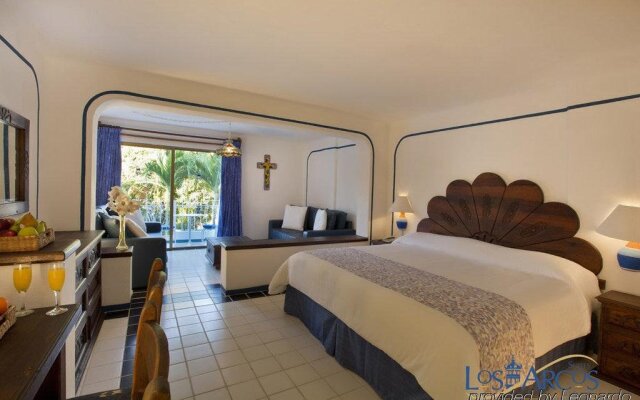 Los Arcos Suites