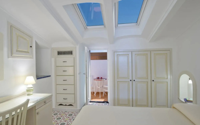 Albadamare Boutique Hotel