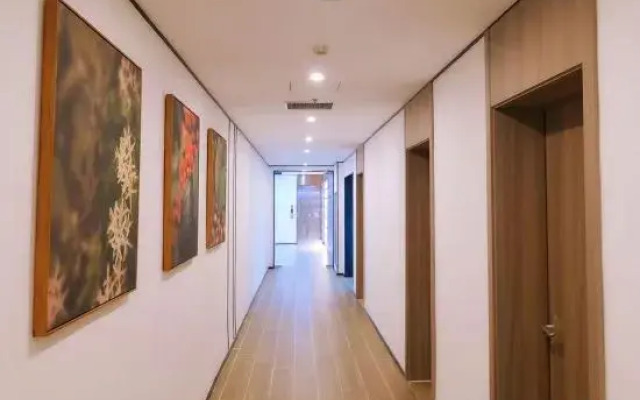 HanTing Hotel (Jinan Licheng District Government Impression City)