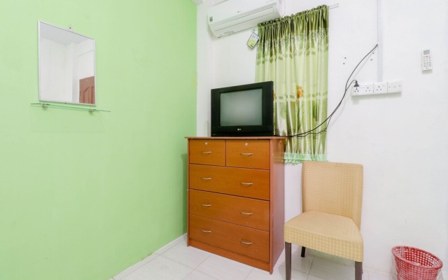 Botania Homestay – Guest Rooms – Batam