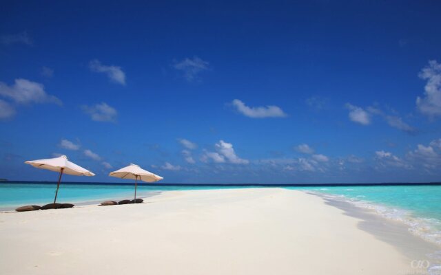 EM Beach Maldives