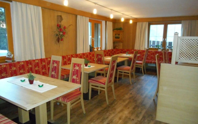 Sonnenhof Mieming Apartments & Zimmer