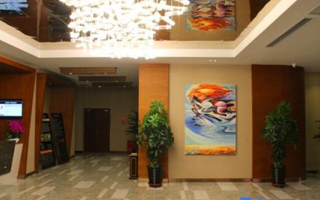 Yiju Fashion Hotel (Wuwei Railway Station Pedestrian Street)