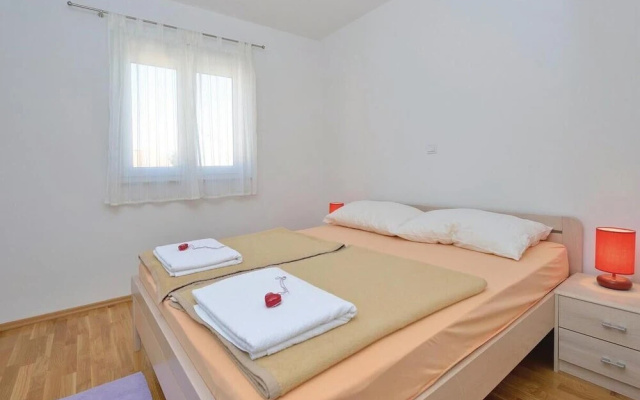 Beautiful Home in Privlaka With Wifi and 2 Bedrooms